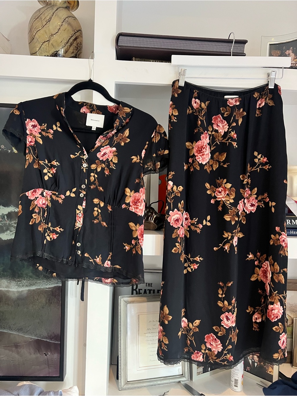 Reformation Black Maxi Skirt with Pink Rose Floral Print size 8 never worn